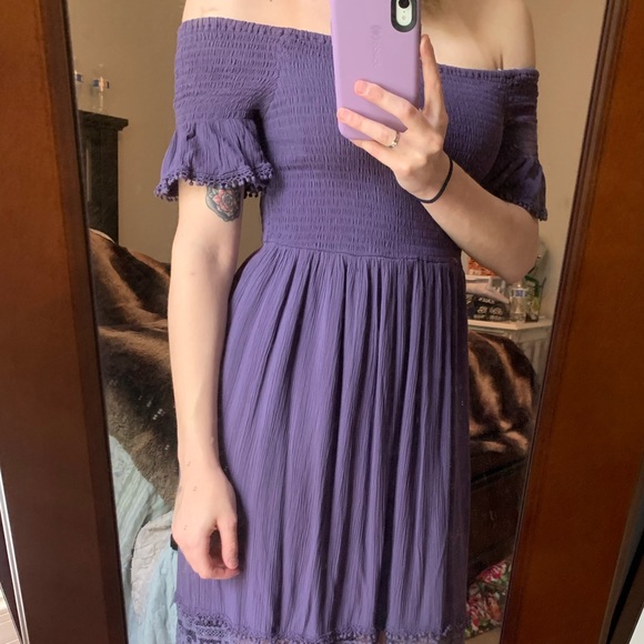 Francesca’s Collections off shoulder Maxi Dress - Picture 4 of 6